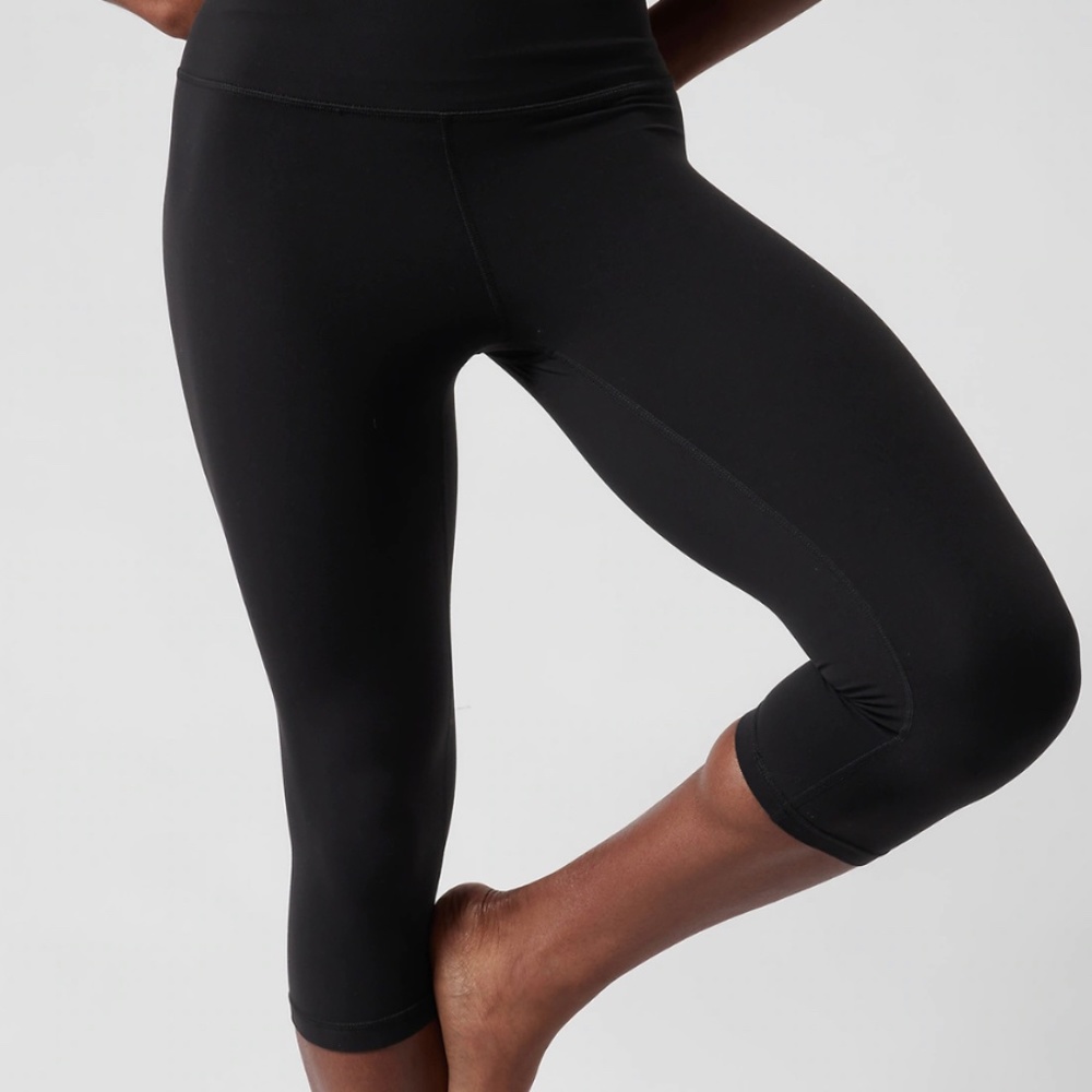 ATHLETA Women’s Capri Black Leggings Xs Activewear Leggings
